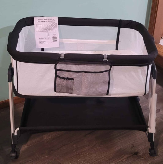Fodoss Baby 4-sided Bassinet Bedside Sleeper with Wheels and Storage Tray